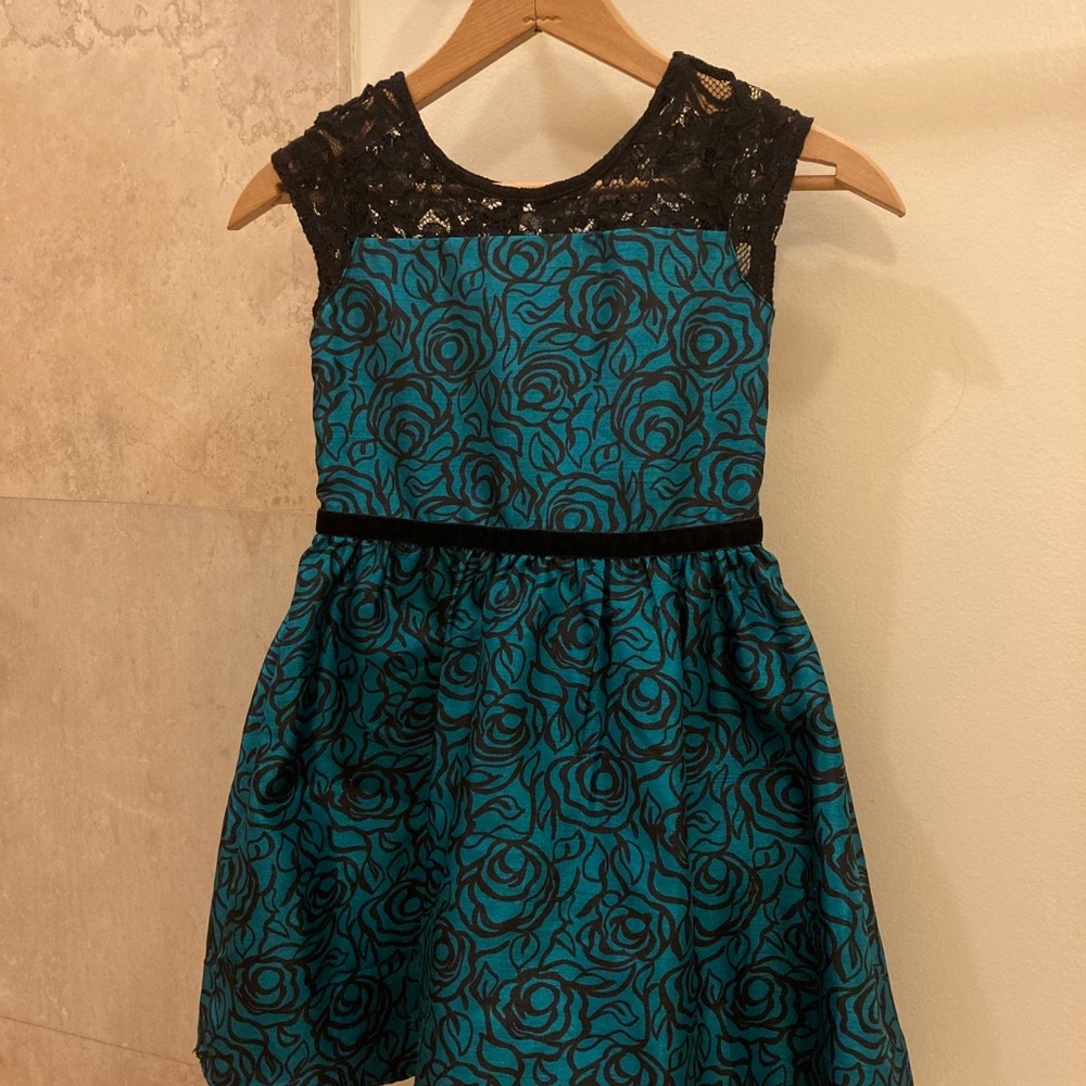 Girls Gymboree Holiday Dress size 6.